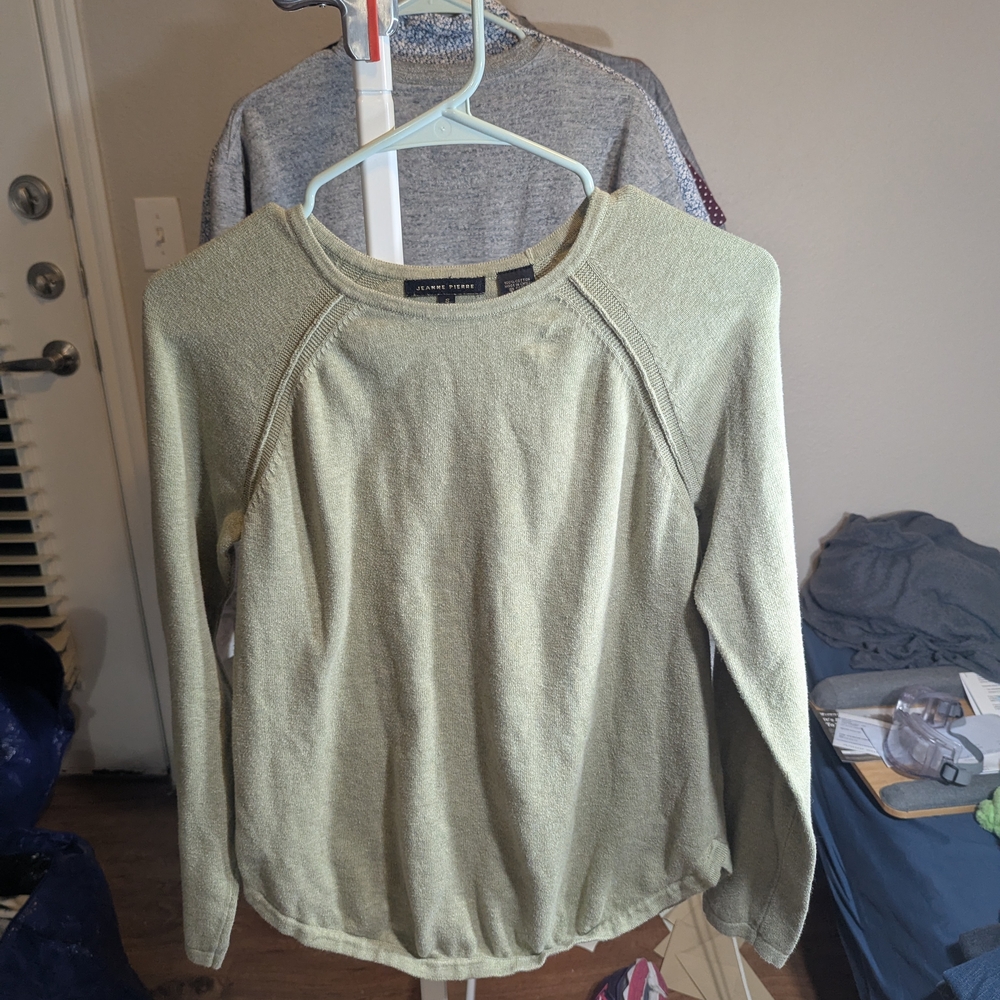 Olive Green Women's Sweater - Picture 5 of 6